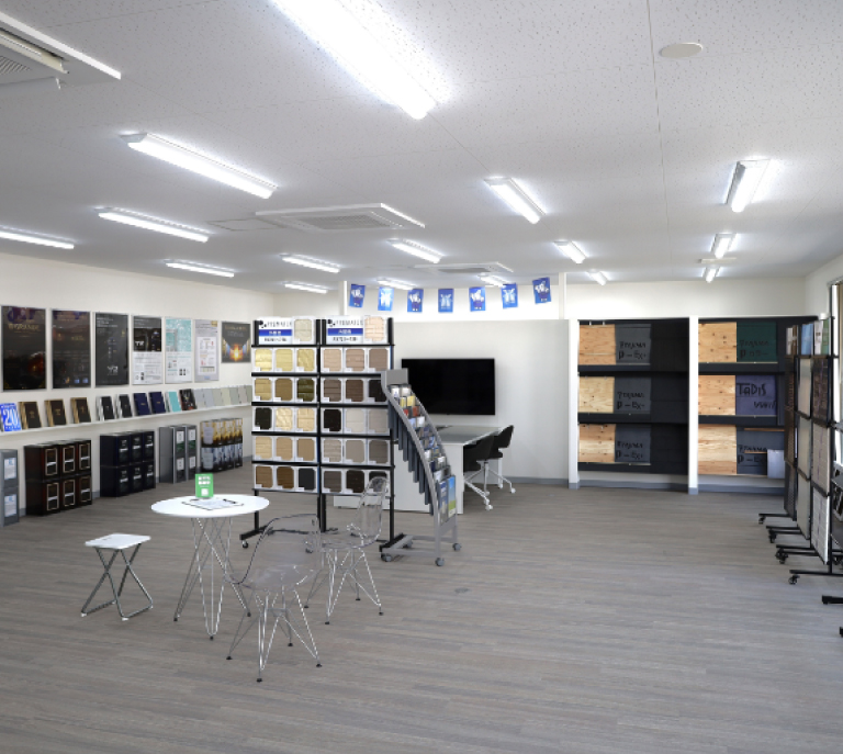 自宅の写真データを持って来店