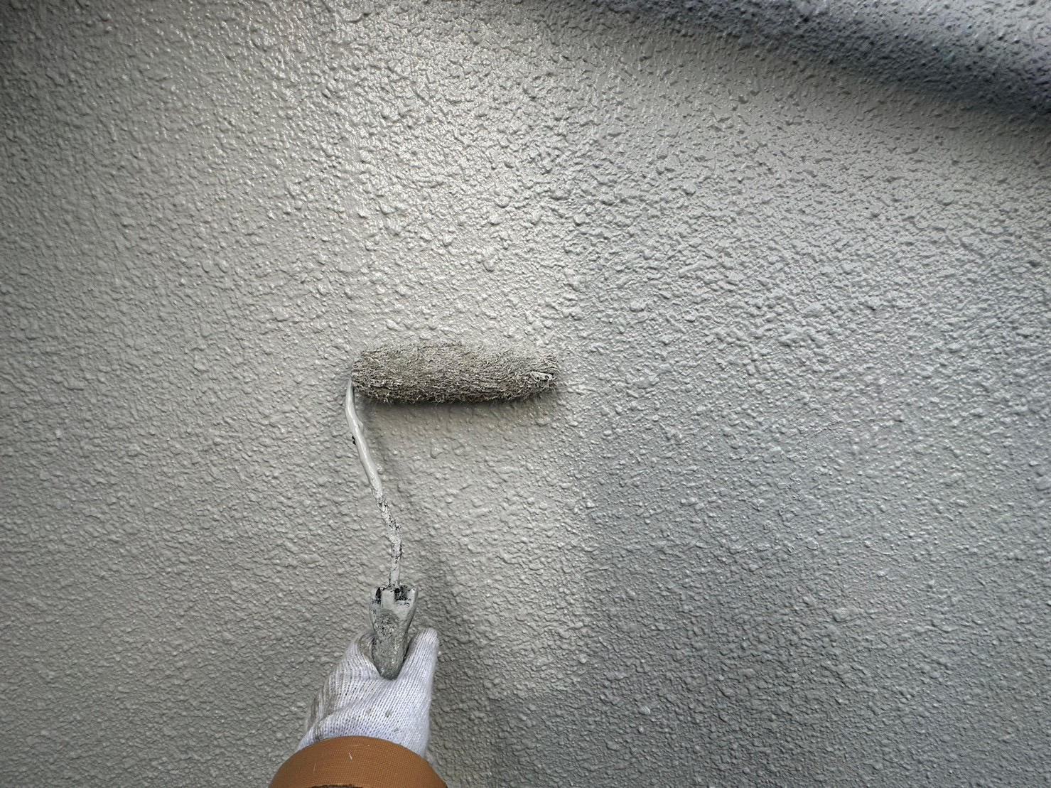 八王子市川口町 外壁の上塗り仕上げ